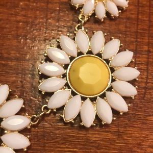 Accessories - Daisy Statement Necklace Accessories - Daisy Statement Necklace